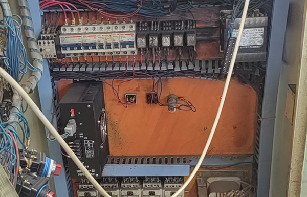 生產控製櫃、水阻櫃企業，維護、維修